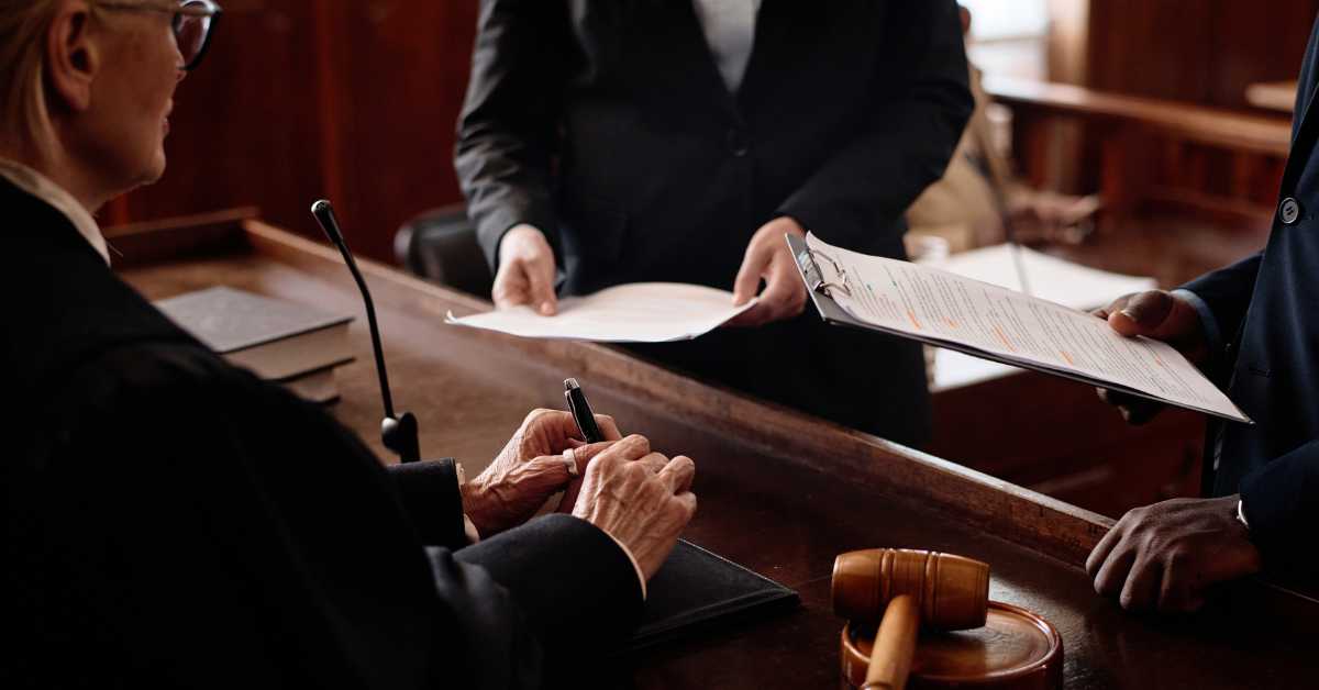 What Criminal Defense Attorneys Look for in a Case